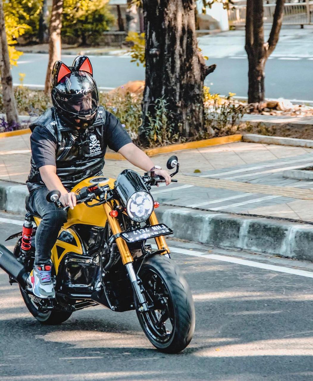 Modifikasi Yamaha XMAX Cafe Racer. Foto: dok. Rainbow Moto Builder