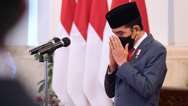 Presiden Joko Widodo saat Penganugerahan tanda kehormatan Bintang Mahaputera, Bintang Budaya Parama Dharma, dan Bintang Jasa dalam penanganan pandemi Covid-19. Foto: Biro Pers Sekretariat Presiden