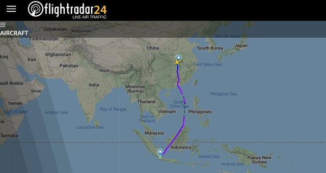 Rute penerbangan Wuhan-Indonesia terlihat dari live air traffic. Foto: Dok. Flightradar24