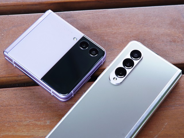 Samsung Galaxy Z Fold 3 dan Z Flip 3. Foto: Kevin S. Kurnianto/kumparan