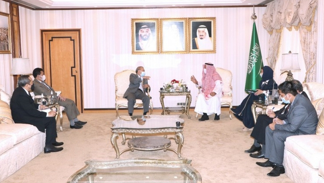 Pertemuan pejabat KJRI Jeddah dengan Deputi Urusan Umrah Kemenhaj Arab Saudi Dr. Abdulaziz Wazzan, 11 Agustus 2021. Foto: Kemenag RI