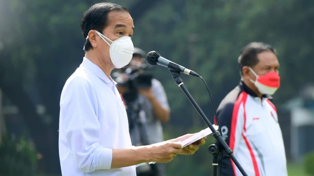 Presiden Joko Widodo menerima kontingen Indonesia yang berlaga di Olimpiade Tokyo 2020, di Istana Bogor, Jumat (13/8). Foto: Biro Pers Sekretariat Presiden