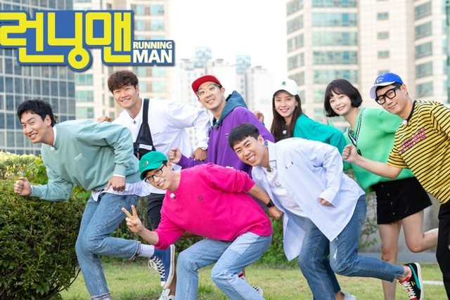 Nonton Running Man. Sumber: Soompi