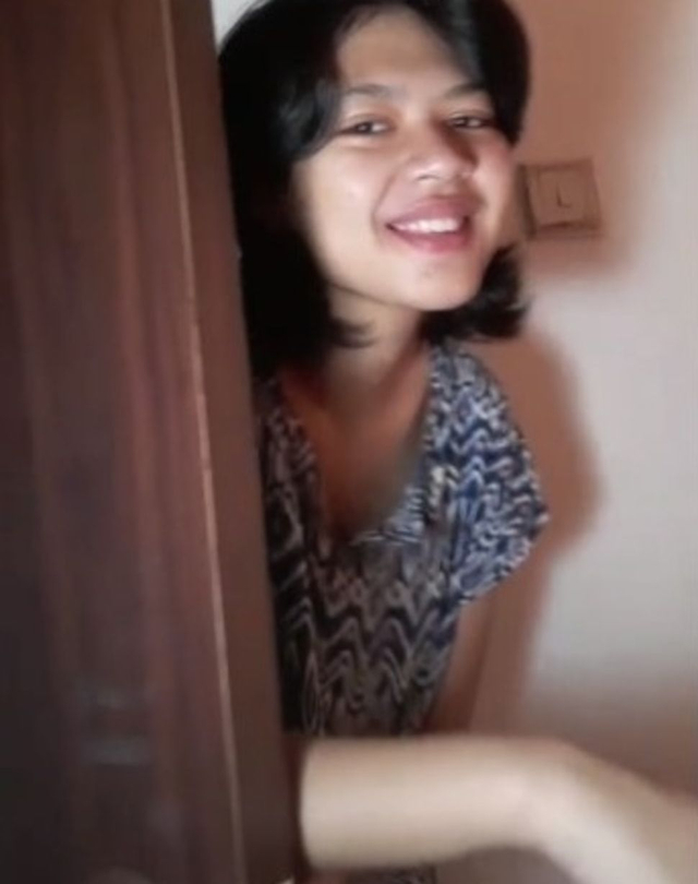 Kisah inspiratif eks ODG bernama Yofania Asyifa berhasil sembuh dan kini jadi mahasiswa di Universitas Indonesia. (Foto: TikTok @rsjsurvivor)