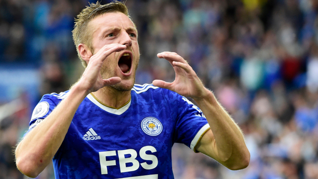 Selebrasi pemain Leicester City Jamie Vardy usai mencetak gol ke gawang Wolverhampton Wanderers pada pertandingan Liga Inggris di Stadion King Power, Leicester, Inggris. Foto: Rebecca Naden/ REUTERS