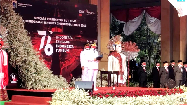 Gubernur DKI Jakarta Anies Baswedan saat Upacara HUT Ke-76 RI di Balai Kota, DKI Jakarta. Foto: Youtube/Pemprov DKI Jakarta