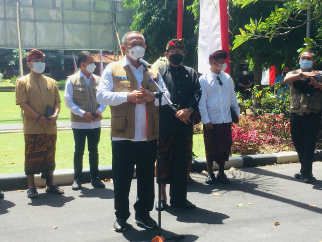 Ketua Satgas Penanganan COVID-19 Ganip Warsito di Kantor Gubernur Bali. Foto: Denita BR Matondang/kumparan