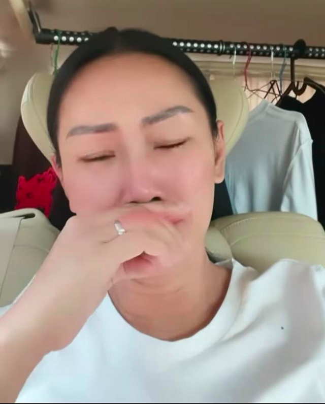 Kalina Oktarani menangis. Foto: Instagram @kalinaocktaranny.