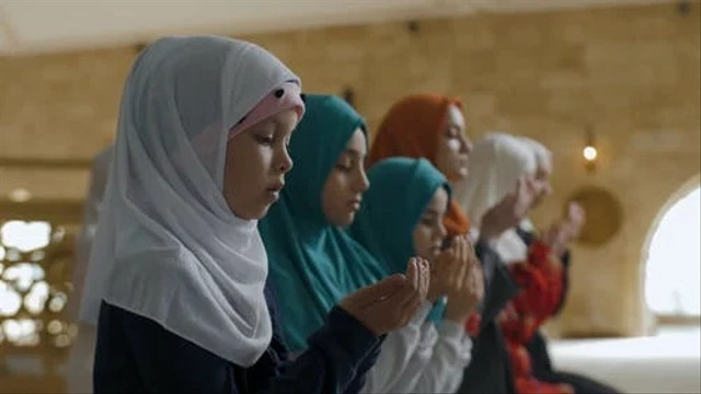 ilustrasi aamiin ya rabbal alamin Arab, sumber gambar: https://www.pexels.com/