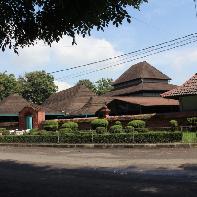 Masjid Agung Ksepuhan Cirebon. Sumber: cagarbudaya.kemdikbud.go.id
