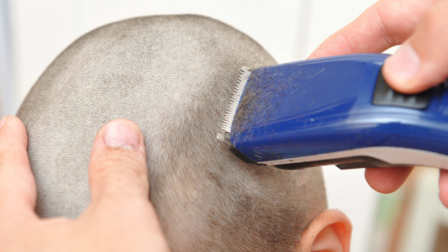 Ilustrasi anak digunduli. Foto: Shutter Stock