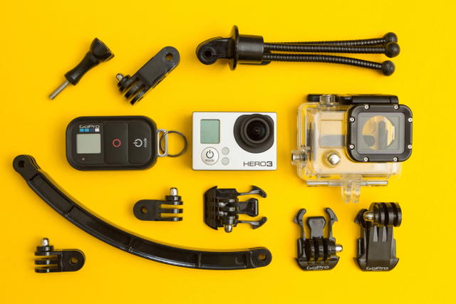 Aksesoris Action Camera. Foto: Shutter Stock