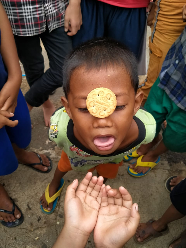 Seorang anak mengikuti lomba 17an yang digelar Ketimbang Ngemis Pontianak. Foto: Lydia Salsabila/Hi!Pontianak