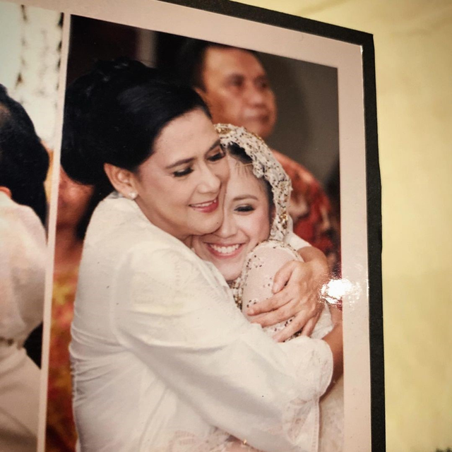 Tyna Kanna Mirdad dan Lydia Kandou. Foto: Instagram/lydiakandou_