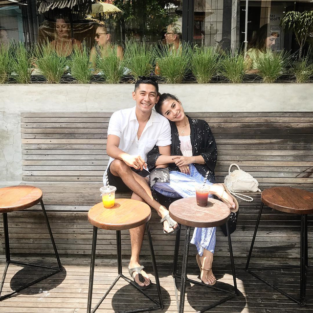 Kenang Mirdad dan Tyna Kanna Mirdad. Foto: Instagram/kenangmirdad