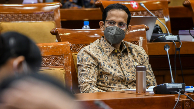 Menteri Pendidikan, Kebudayaan, Riset dan Teknologi Nadiem Makarim mengikuti rapat kerja dengan Komisi X DPR di Kompleks Parlemen, Senayan, Jakarta, Senin (23/8/2021). Foto: Galih Pradipta/ANTARA FOTO