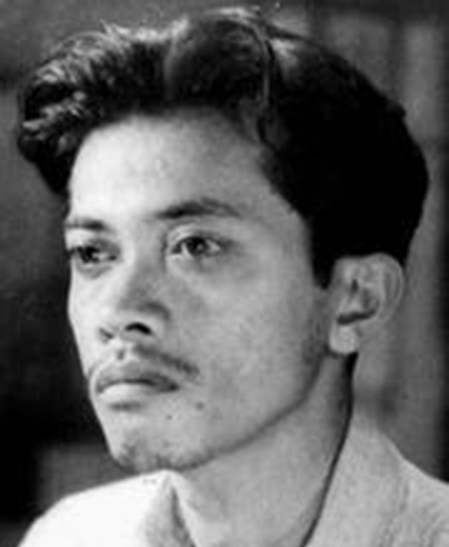 Chairil Anwar sosok pelopor puisi angkatan 45 yang khas dengan gaya bahasa tegas. Sumber Foto: sejarahjakarta.com