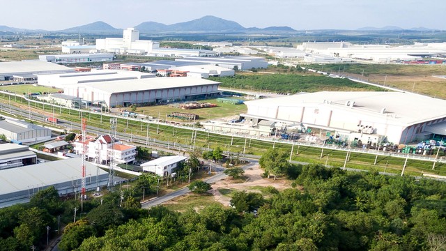 Ilustrasi kawasan industri. Foto: Shutterstock