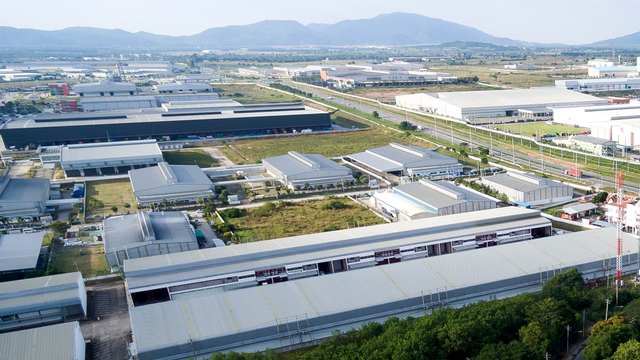 Ilustrasi kawasan industri. Foto: Shutter Stock