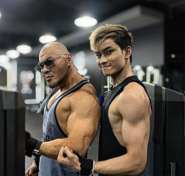 Deddy Corbuzier dan Azka Corbuzier. Foto: Instagram/azkacorbuzier