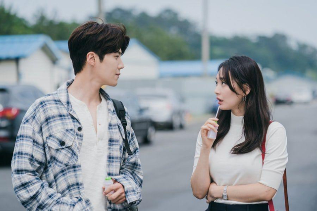 Nonton Drakor Hometown Cha-Cha-Cha Foto: Soompi