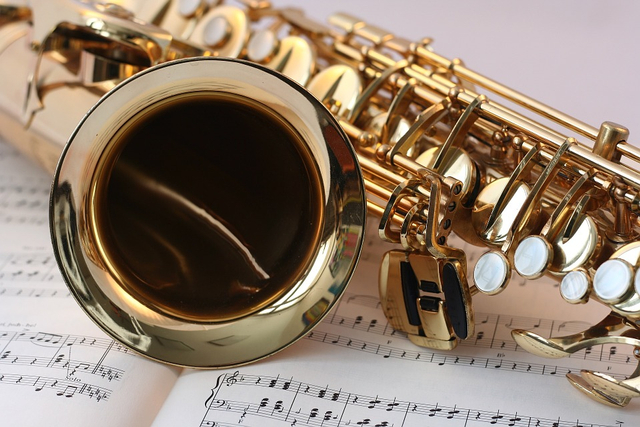 Simbol pada teks lagu berupa notasi. Foto: Pixabay