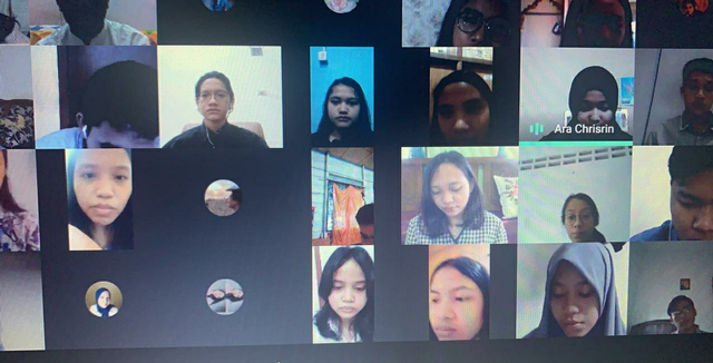 Sistem Belajar Daring melalui Aplikasi Zoom - Diambil oleh Maryo - 03/05/21