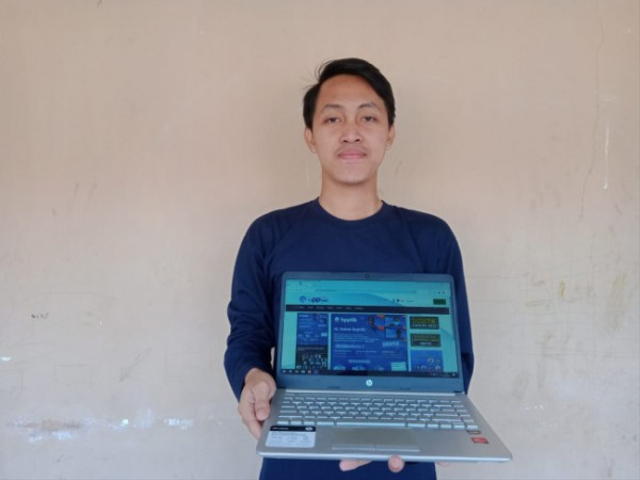 Yogi Khoirul Anwar, Mahasiswa Program Studi (Prodi) Teknik Informatika (TI) Unikama, lolos pelatihan sertifikasi Junior Web Developer yang digelar oleh Balai Pelatihan dan Pengembangan Teknologi Informasi dan Komunikasi (BPPTIK). Foto: dok