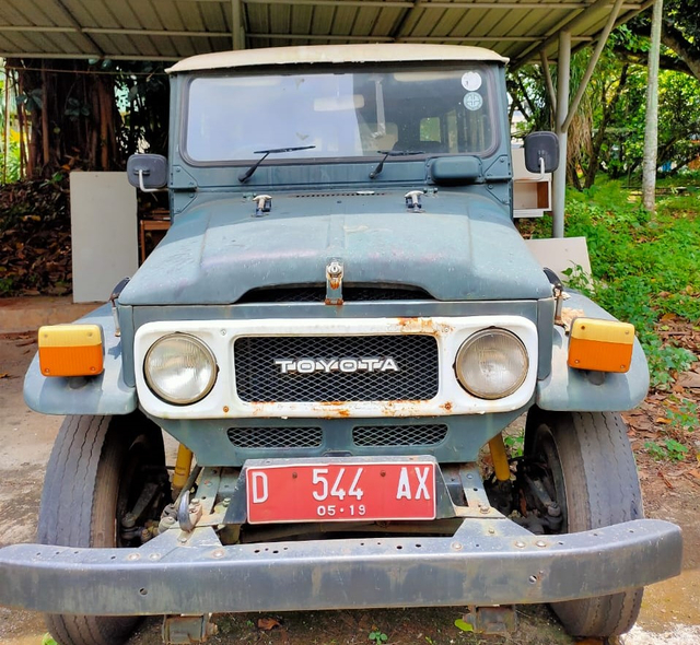 Toyota Land Cruiser Hardtop bekas mobil dinas dilelang Foto: dok. lelang.go.id