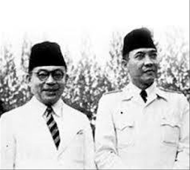 Siapa pahlawan nasional yang memproklamirkan kemerdekaan Indonesia?