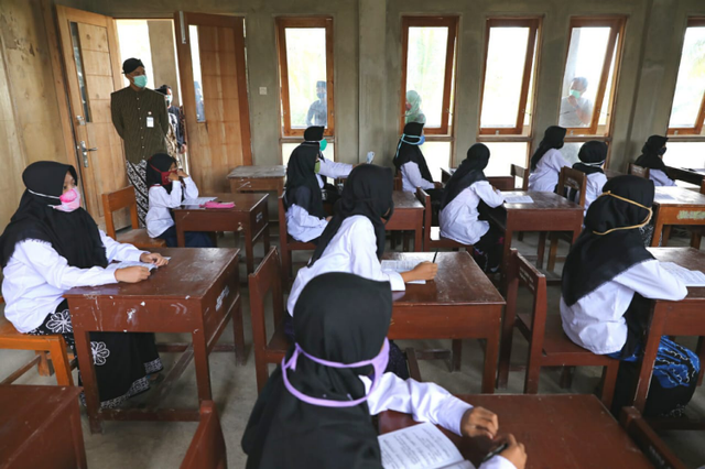 Daftar Nama Kitab Kuning yang Diajarkan di Pondok Pesantren, Foto: jatengprov.go.id  