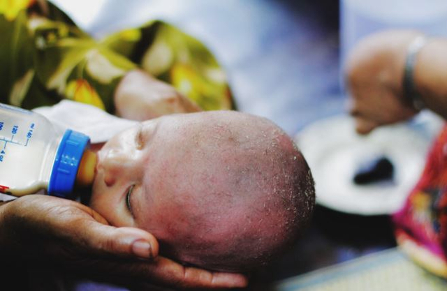 Ilustrasi doa mencukur rambut bayi saat aqiqah (Sumber: Flickr)