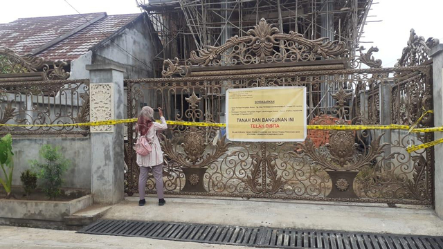 Rumah mewah yang masih dalam tahap pembangunan milik Picandi Moscojaya di Lubuklinggau. (foto: dok. istimewa)