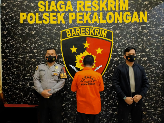 Tersangka tindak pidana pemerkosaan diamankan pihak Polsek Pekalongan. | Foto: Ist
