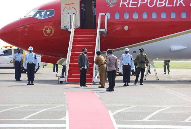 Pesawat Kepresidenan RI mendarat pertam di Lampung dengan livery baru (Merah Putih), Kamis (2/9/2021) | Foto: Istimewa