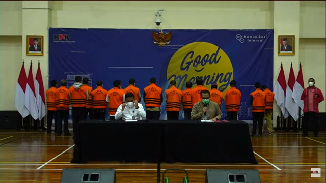 Konferensi pers KPK penahanan 17 tersangka penyuap Bupati Probolinggo. Foto: Youtube KPK