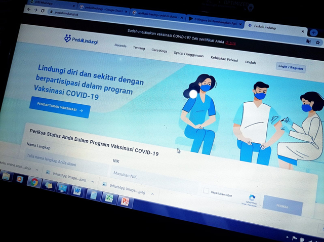 (Ilustrasi) Warga berharap mereka dapat kemudahan beraktivitas selama pandemi dengan aplikasi PeduliLindungi. Dokpri.