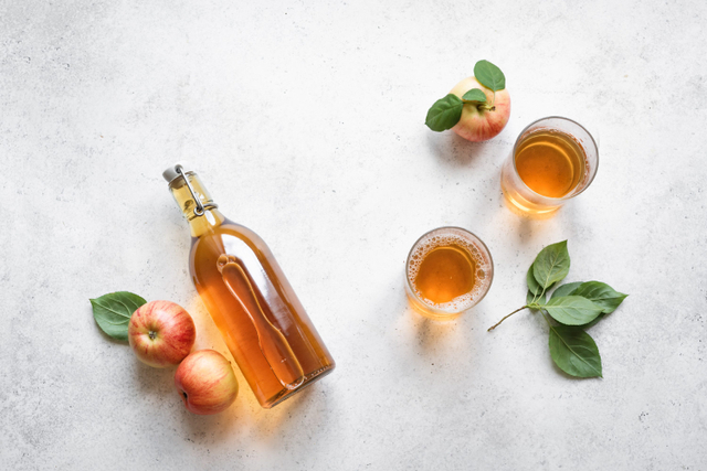 Ilustrasi minuman cuka apel. Foto: Shutterstock