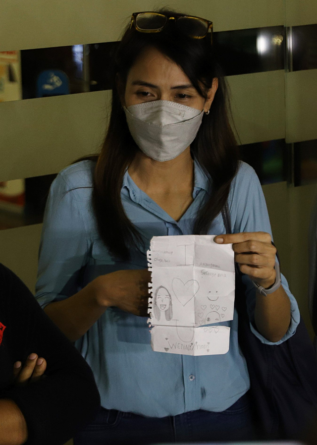 Wenny Ariani saat mendatangi Polres Metro Jakarta Selatan, Jakarta, Senin, (6/9). Foto: Ronny