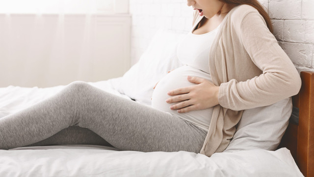 Ilustrasi ibu hamil alami kontraksi palsu. Foto: Shutterstock