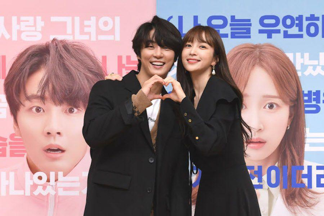 Nonton drakor You Raise Me Up. Sumber: Soompi