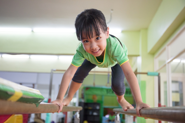 Olahraga gimnastik untuk anak. Foto: Shutter Stock