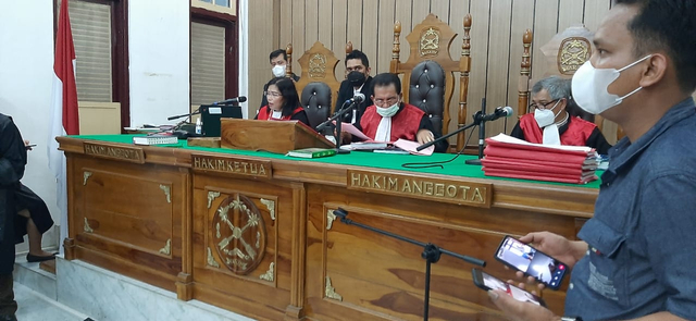 Suasana persidangan pembunuhan seoarang wanita paru baya di Kota Medan. Foto: Dok. Istimewa