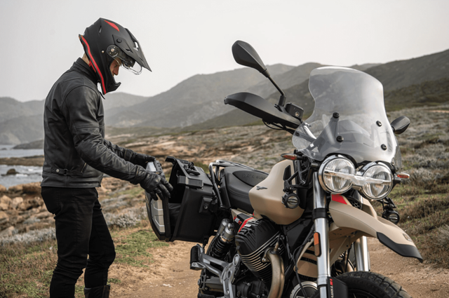 Versi terbaru dari Moto Guzzi V85TT yang resmi mengaspal di Indonesia Foto: dok. Piaggio Indonesia