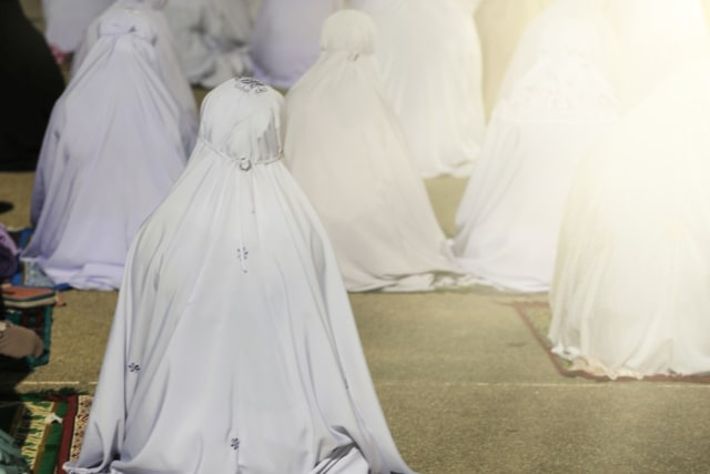 Ilustrasi sholat istisqa. Foto: Pinterest.