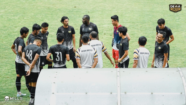 Dewa United bersiap menjalani pertandingan persahabatan. Dok: Dewa United FC