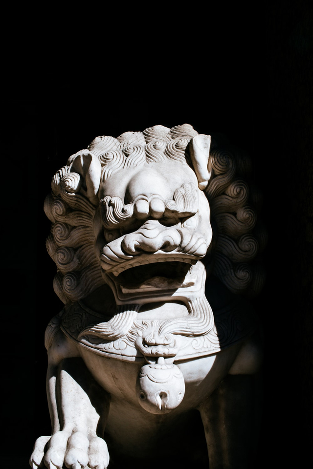 Patung adalah sebuah karya seni tiga dimensi. Foto: Unsplash