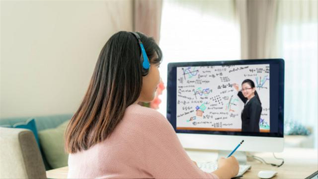 Ilustrasi sekolah online. Foto: Shutterstock.