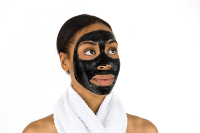 Ilustrasi menggunakan masker. Sumber: pixabay