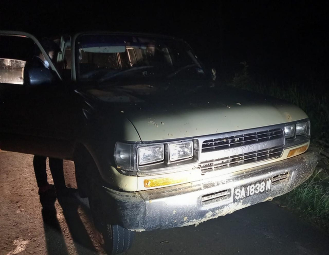 Toyota Land Cruiser yang diamankan Satgas Pamtas TNI AD dan Bea Cukai di perbatasan Malaysia-Kalbar. Foto: Dok Bea Cukai Kalbagbar